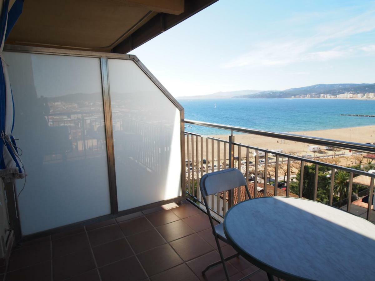Seafront Apartment In Palamós Exterior foto