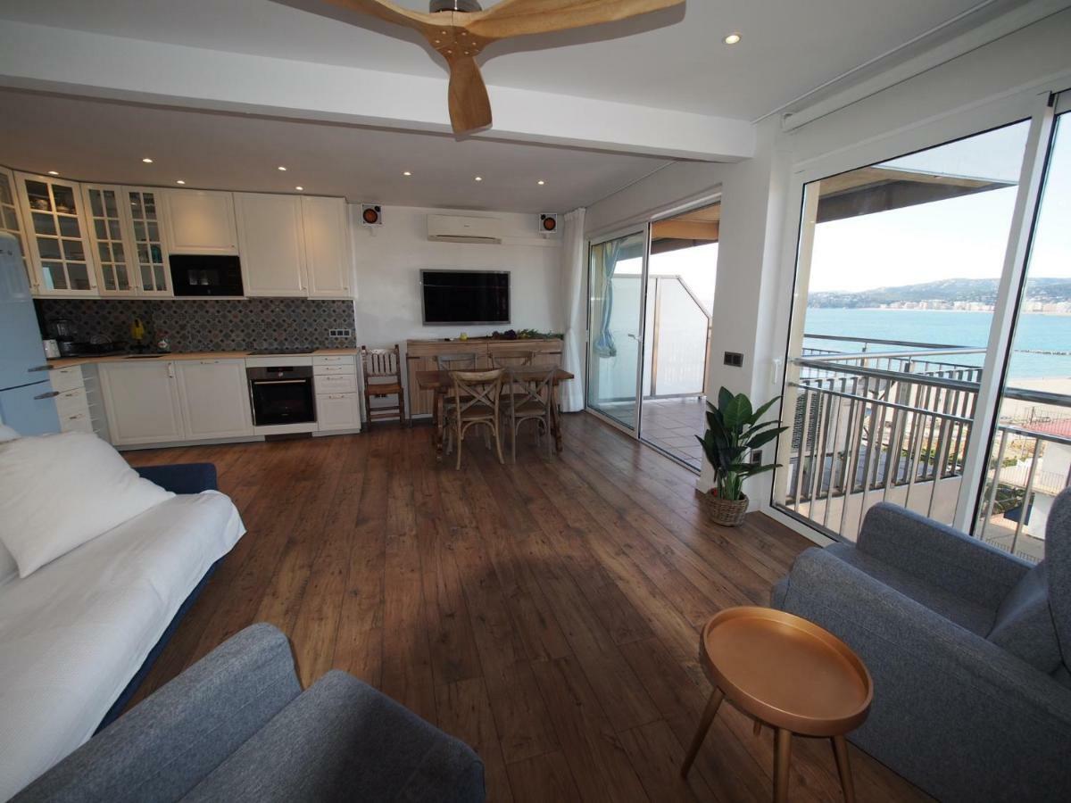 Seafront Apartment In Palamós Exterior foto